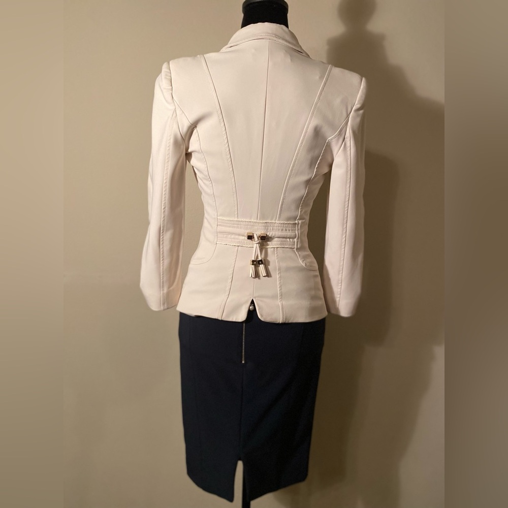 Elisabetta Franchi jacket, size 40 (US 4), stretch, made in Italy